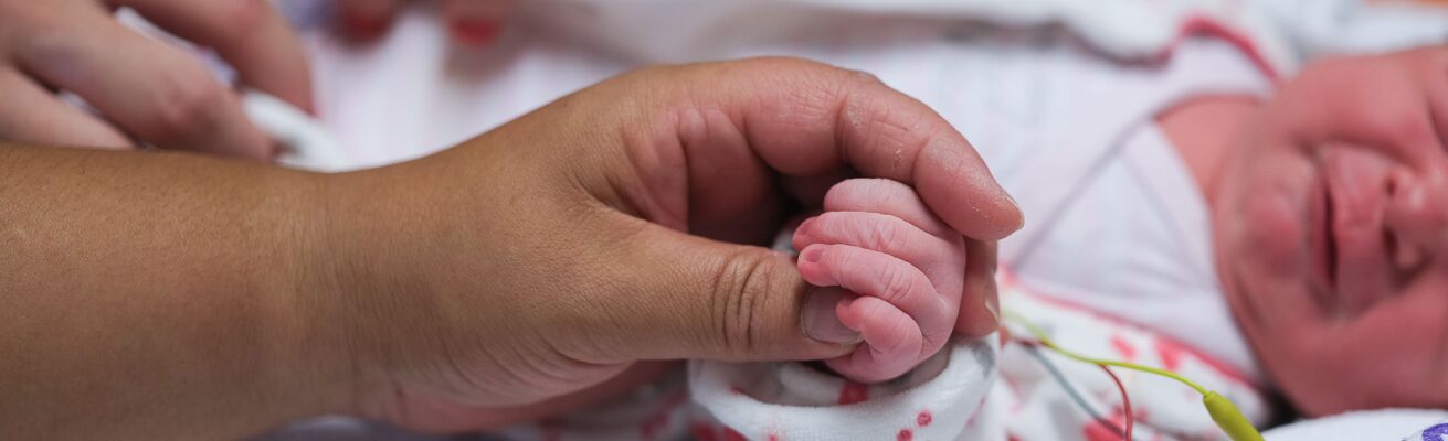 Atelier portage et massage avec bébé