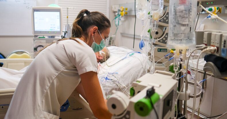 Image principale de la page Réanimation et soins critiques